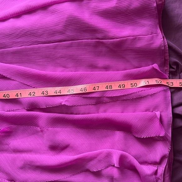 Vera Wang Strapless Gown - Picture 6 of 7